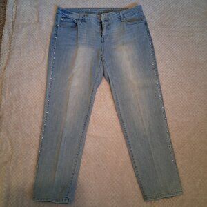 Jennifer Lopez capri jeans with embellished Foux pearls and rhinestones size 12